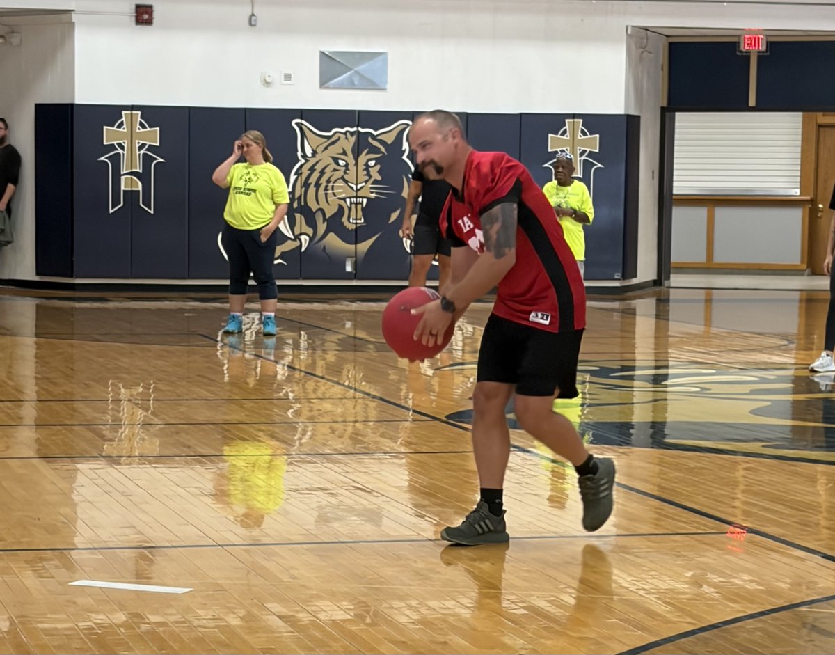 Teams from <a href="/Topeka_Police/">Topeka Police Department</a>, <a href="/Topekafire/">Topeka Fire Department</a>, <a href="/ShawneeSheriff/">Shawnee Co. Sheriff</a>, <a href="/kshighwaypatrol/">KS Highway Patrol</a> &amp; the KS District Attorney’s Office (2025 winner) faced off in the 2025 #BattleOfTheBadges Kickball Tournament on October 12! 🏆 Over $12,000 was raised for @SOKansas athletes! ❤️👏  #TopekaFire