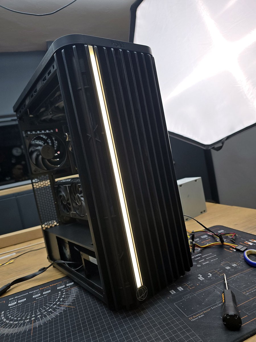 neSSaSSPCmods's tweet image. neSSa - ProArt MINI PC, Fill the loop and give some lights!
Asus ProArt PA402
Asus ProArt Z890-Creator 
Asus PRIME RTX 5070
Asus TUF 850w 3.1
Intel Ultra Core7 265k
Patriot Viper Elite 5 Ultra 96G
Patriot Viper VP 4300 2Tb
EK LM Tek water cooling 
@ASUS @EKbyLMTEK @IntelGaming