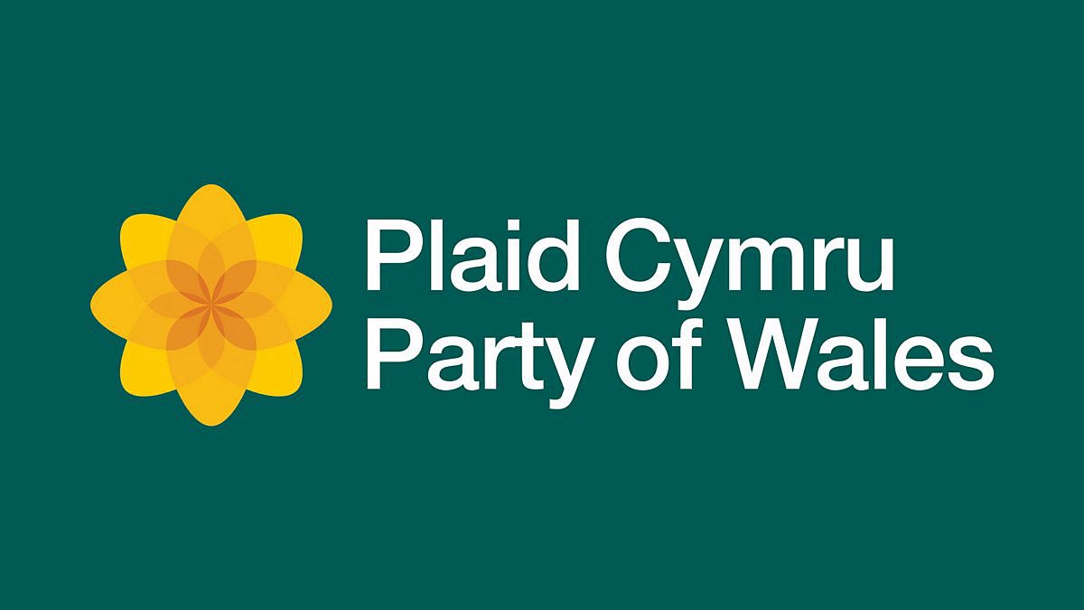 The ONLY party who puts Wales and it’s People first!!!! <a href="/Plaid_Cymru/">Plaid Cymru 🏴󠁧󠁢󠁷󠁬󠁳󠁿</a> <a href="/AlexJames_97/">AJ</a> Lindsay Whittle