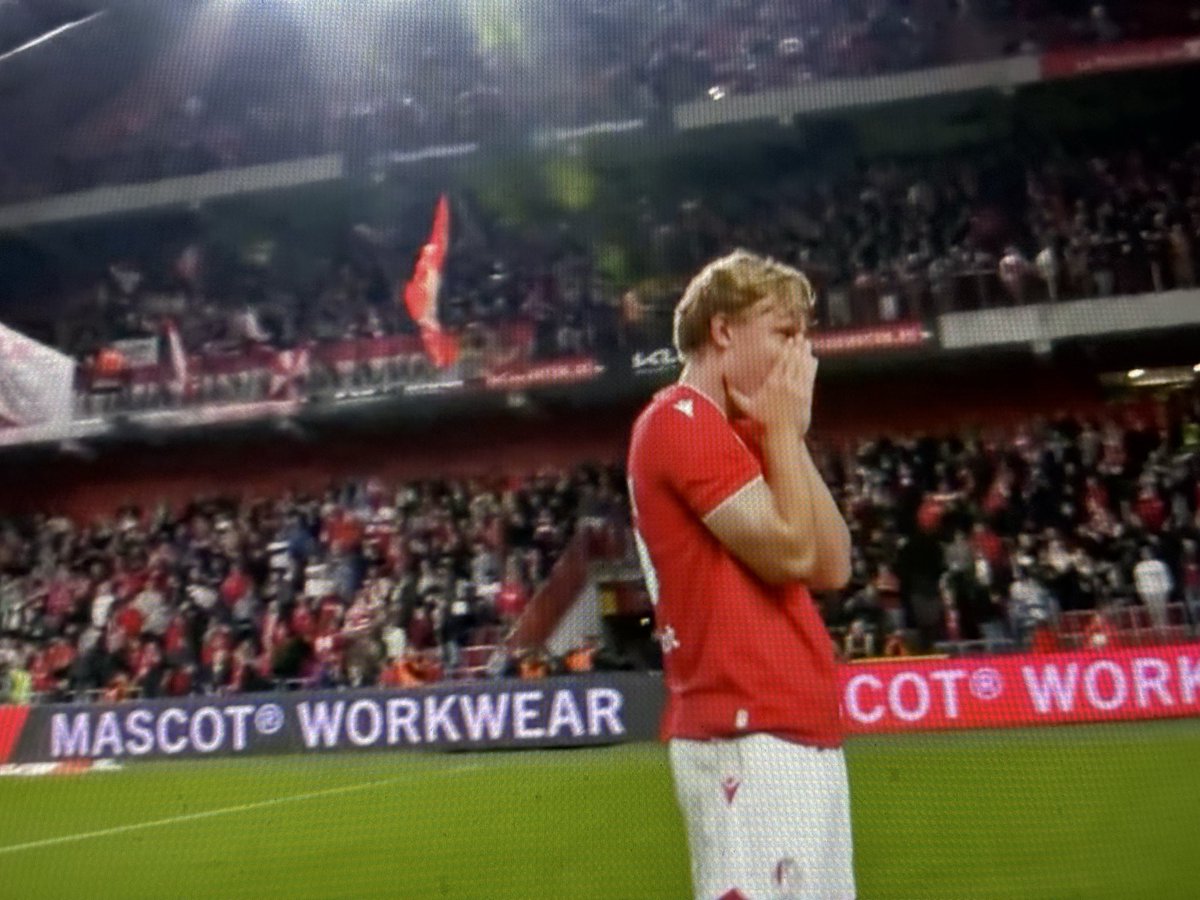 Mon Standard tweet media