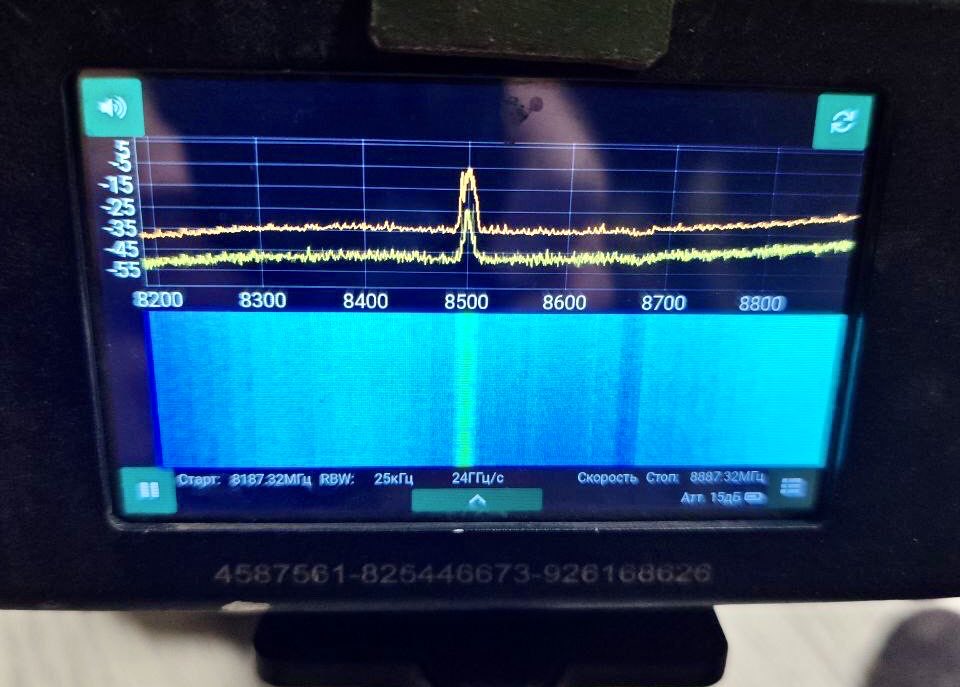 Just as Russian drone detector producers are struggling to rebuild their devices to handle non-standard video frequencies above 6.2 GHz, Ukraine has raised the ante again.
The Russians have recovered FPV video transmitters with a frequency of 8.5 MHz.
