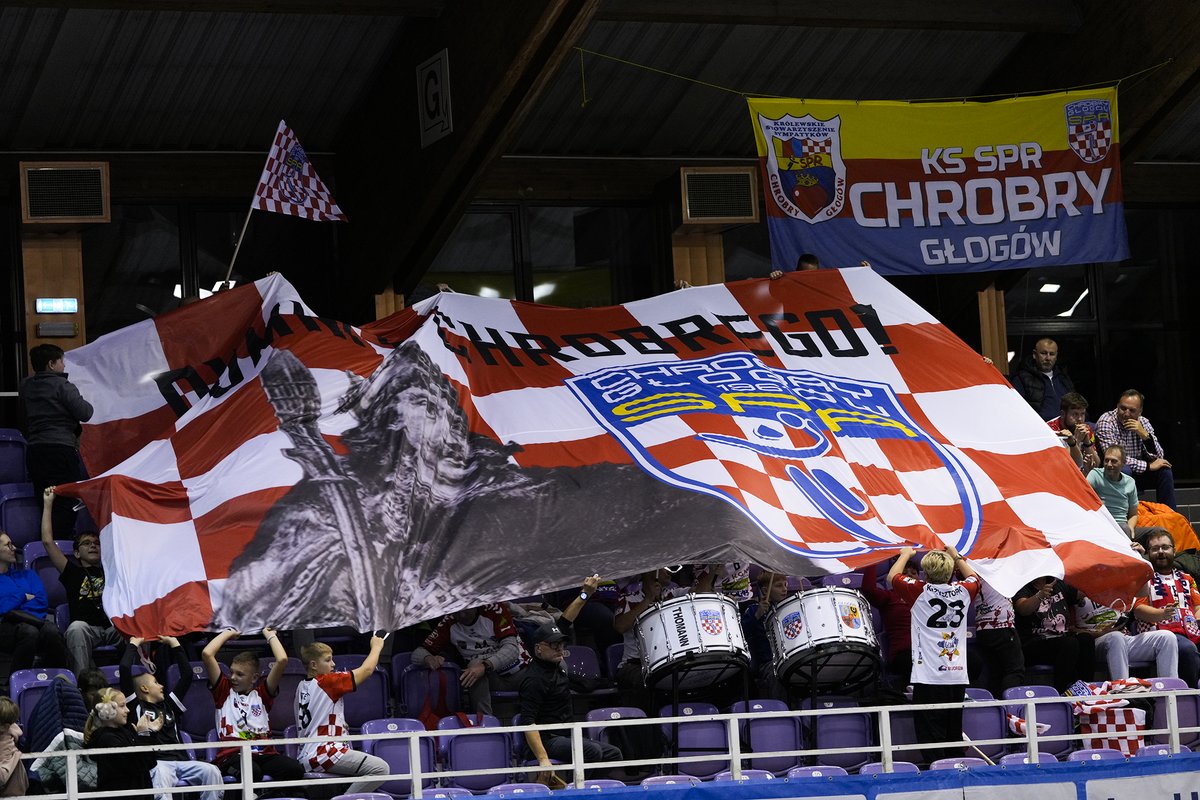 lottosuperliga's tweet photo. Zasłużone 3️⃣ punkty dla @ChrobryH1961 📸
#CHROST https://t.co/6iJe2JdxXy