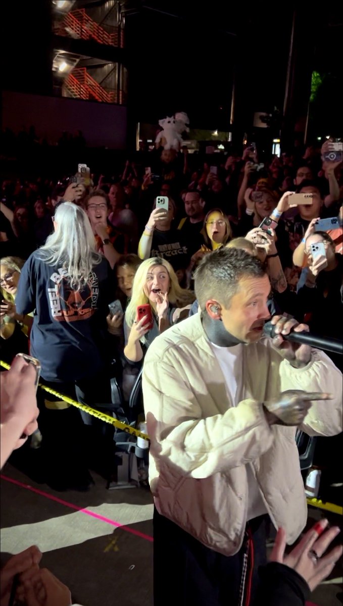 . 𝘳𝘺𝘺 ♪⊬ ⁱ ᵏⁿᵒʷ ⁱ ʲᵘˢᵗ ᵈʳᵉᵃᵐ tweet media