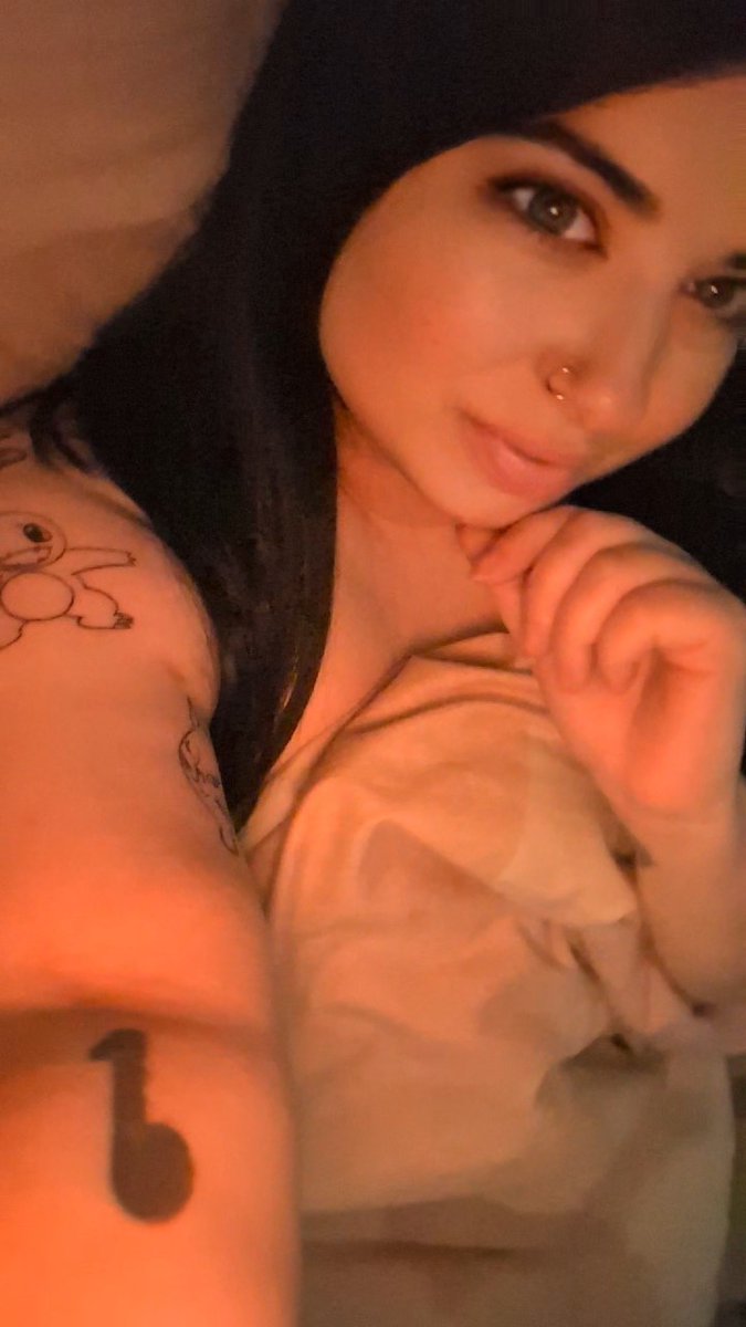 algorithmsayshi's tweet image. It's tough being cute AND kind but someone has to do it I suppose 🥰
