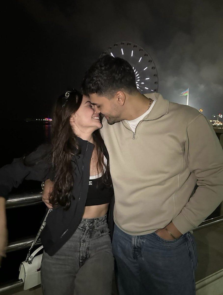 DTural's tweet photo. Yağmur Yüksel ve Oktay Ekinci aşkından yeni kareler. 🧿❤️‍🔥 https://t.co/czGHD1mkke