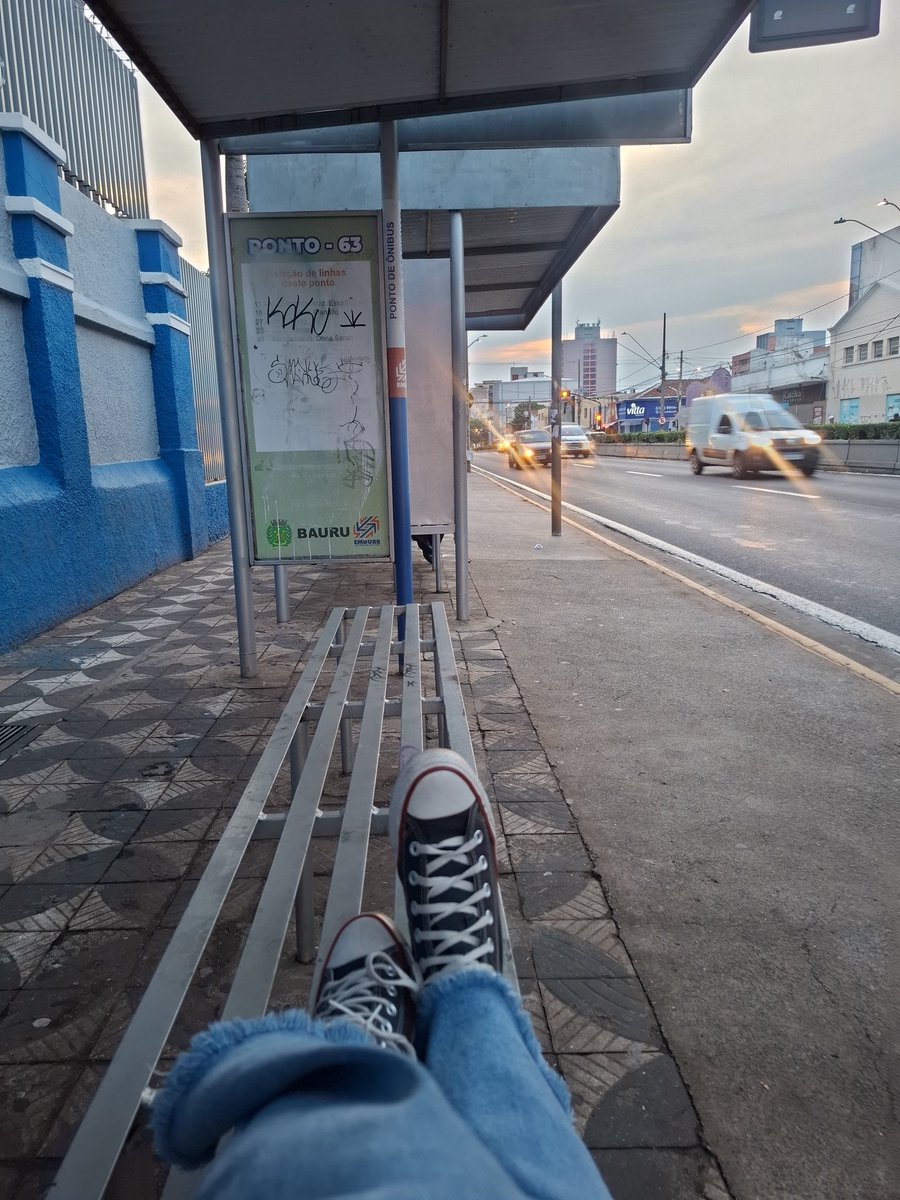beawuyy's tweet photo. galera do ponto pq ngm me avisou q hj era falta coletiva https://t.co/f377E8Fiw9
