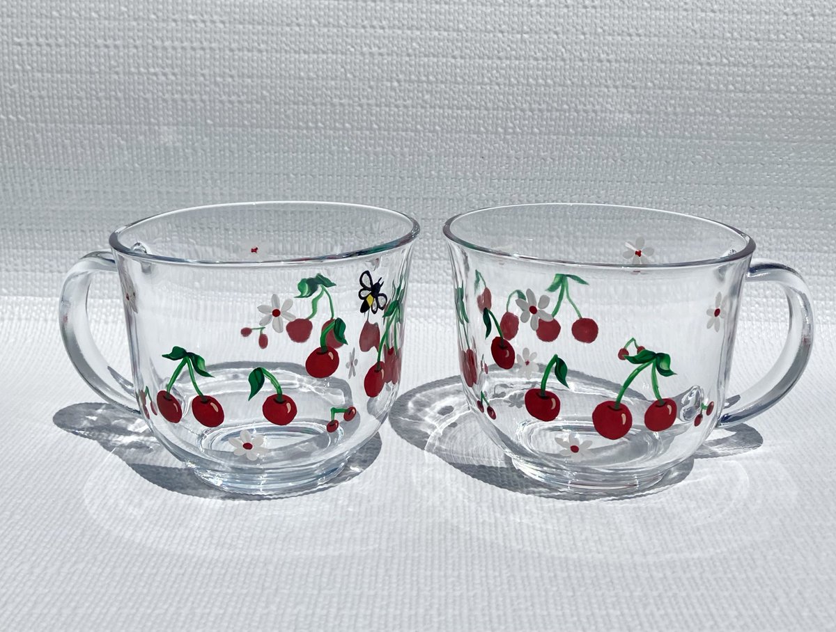 LPaintitpretty's tweet photo. Check out these jumbo cups with cherries https://t.co/jMkZgpc2rd #cherries #largecups #gifforher #SMILEtt23 #etsyshop #shopsmall #CraftBizParty #ShamelessSelfpromoFriday https://t.co/S4V1UoQlED