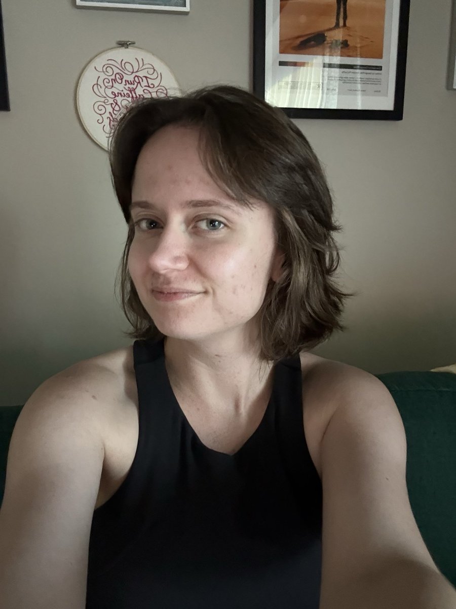 hellocameo__'s tweet photo. Facebook reminded me of these decade old pics so behold: Cam 2015 vs now. I was very cute back then. And now I look��.still like a child but maybe less so lmfao https://t.co/36DBlMITlg