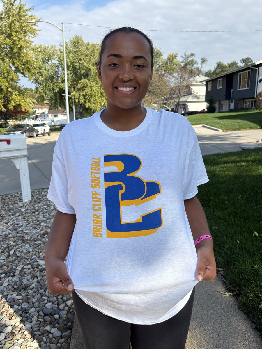 Manuela Kate tweet media