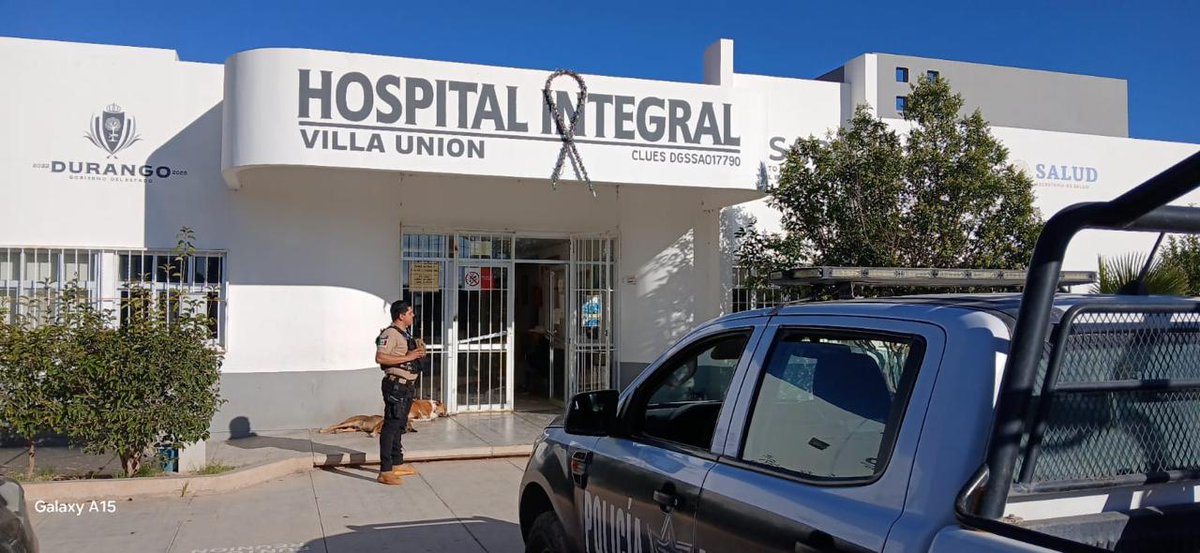 sspdgo's tweet image. #DurangoRenace De manera constante, se llevan a cabo recorridos de prevención y vigilancia, en todos los hospitales, centros de salud y clínicas de todo el Estado de Durango, por Policía Estatal y Municipal Mando Único, para seguridad de los usuarios y personal de salud.