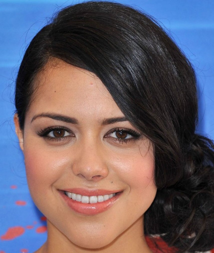 Posting everyday a picture of Alyssa Diaz 
Day 29
#AlyssaDiaz