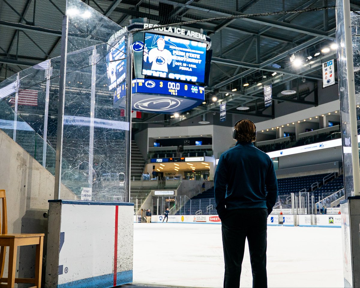 LIUMHockey's tweet image. Some game day content for your feed 😌

#liu #liusharks #collegehockey #sharkattack🦈 #liuhockey