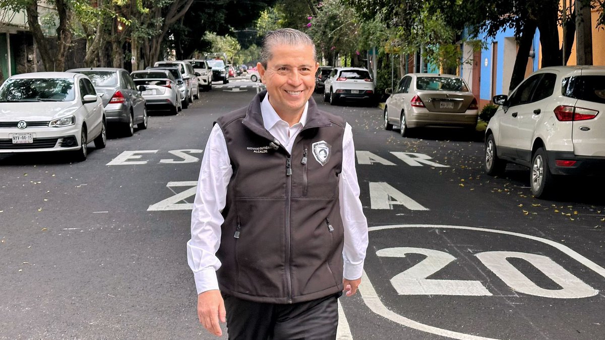 giogutierrezag's tweet image. Seguimos mejorando la infraestructura en #Coyoacán, con obras que perduren 🚧👷🏽👩🏻‍🏭🛣️. Repavimentamos toda la calle Dulce Olivia, en el Barrio Santa Catarina, dando mayor seguridad y movilidad a las y vecinos.

#CoyoacánEsLaSede 🏟️✨