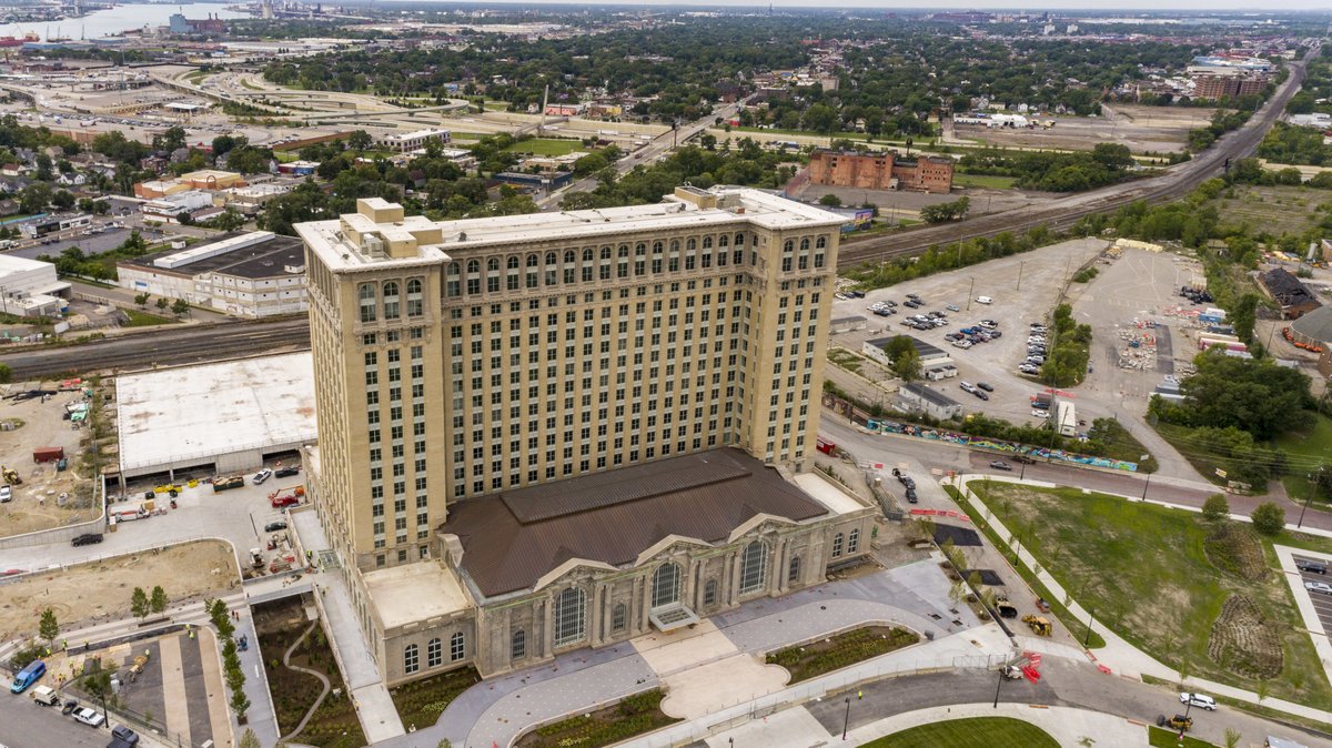 MDOT_Rail's tweet image. This week’s edition of the Talking Michigan Transportation podcast are conversations with Arun Rao, of @Amtrak, and Sam Krassenstein, of the @CityofDetroit on a @MichiganCentral transportation hub announcement. buzzsprout.com/1374205/episod…