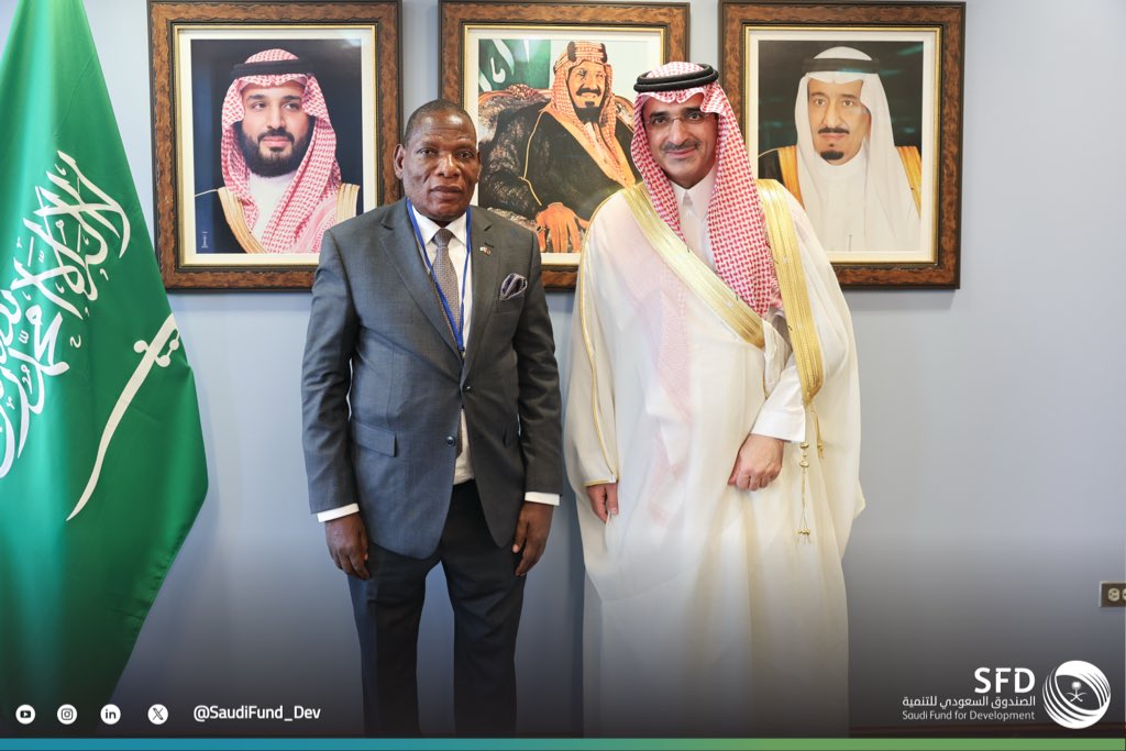 SaudiFund_Dev's tweet image. #WashingtonDC | On the sidelines of the 2025 Annual #WBGmeetings & #IMFMeetings, #SFD CEO Mr. Sultan Al-Marshad met with the Minister of Economy, Planning and Regional Development of the Republic of Cameroon. H.E. Alamine Ousmane Mey. During their meeting, SFD’s development…