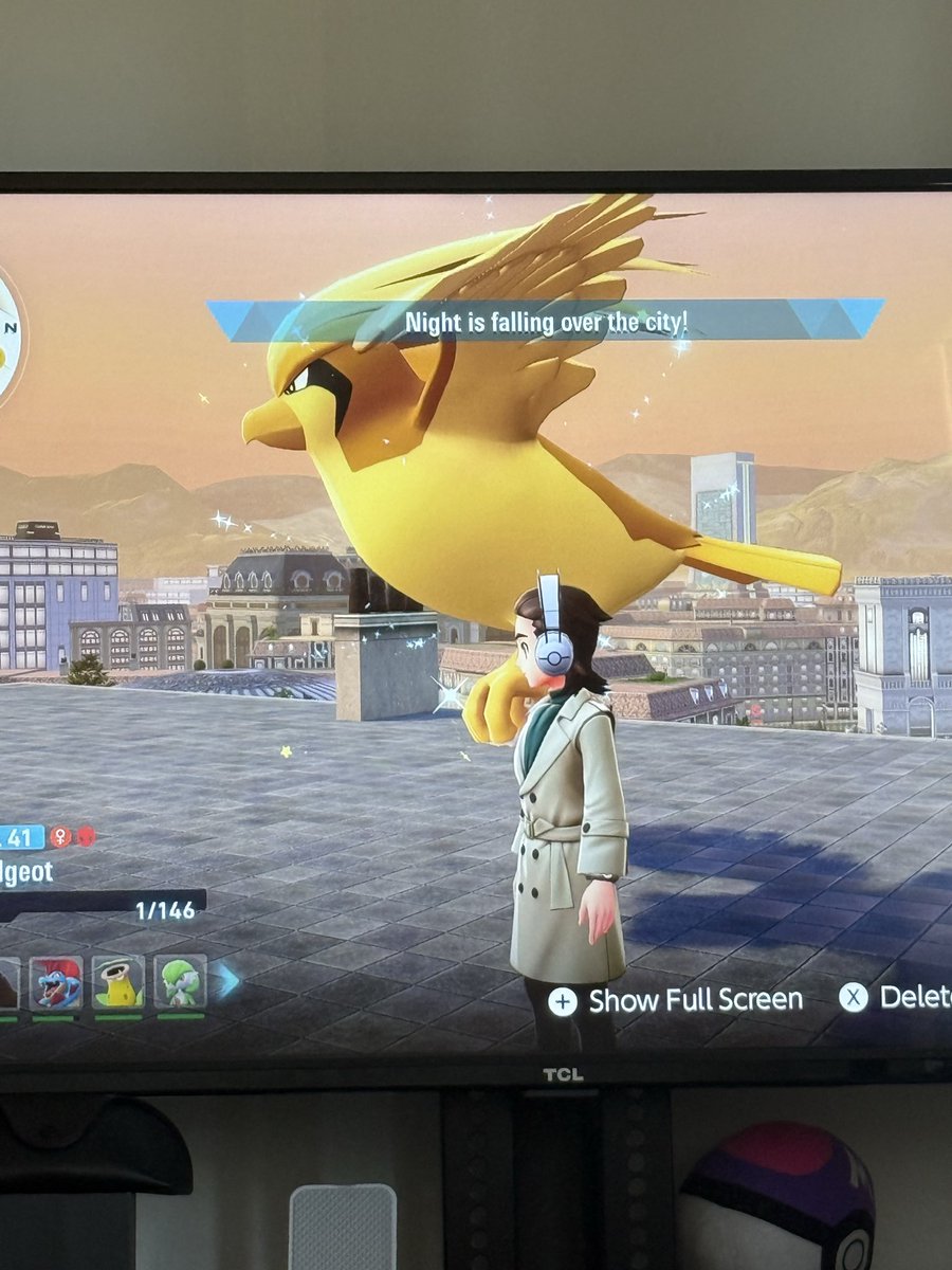CyberMeekz's tweet image. Shiny Alpha Pidgeot 😭🔥 #pokemonlegendsza #pokemon #fyp #ShinyPokemon