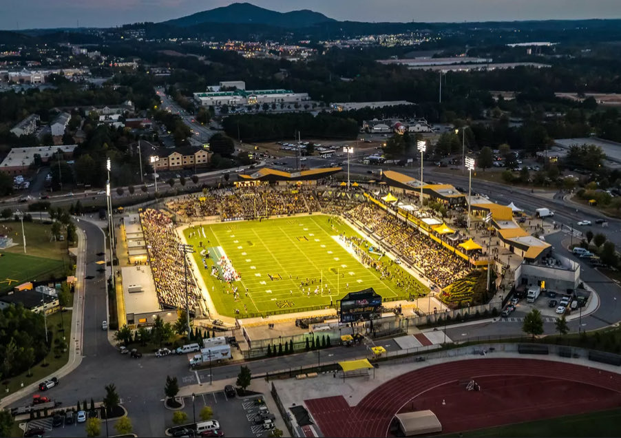 JaniWeir's tweet image. God is working! After an amazing conversation with @CoachWhitlow I’m blessed to say I have received an offer from Kennesaw state University! @coachphilaustin @CoachCrooksFC @CoachGMCampbell @CoachTonio24_ @CoachLafaele @KevinPuckettJr @Coach_RAD_ @Ski_Axel @ShaneHewlett11…