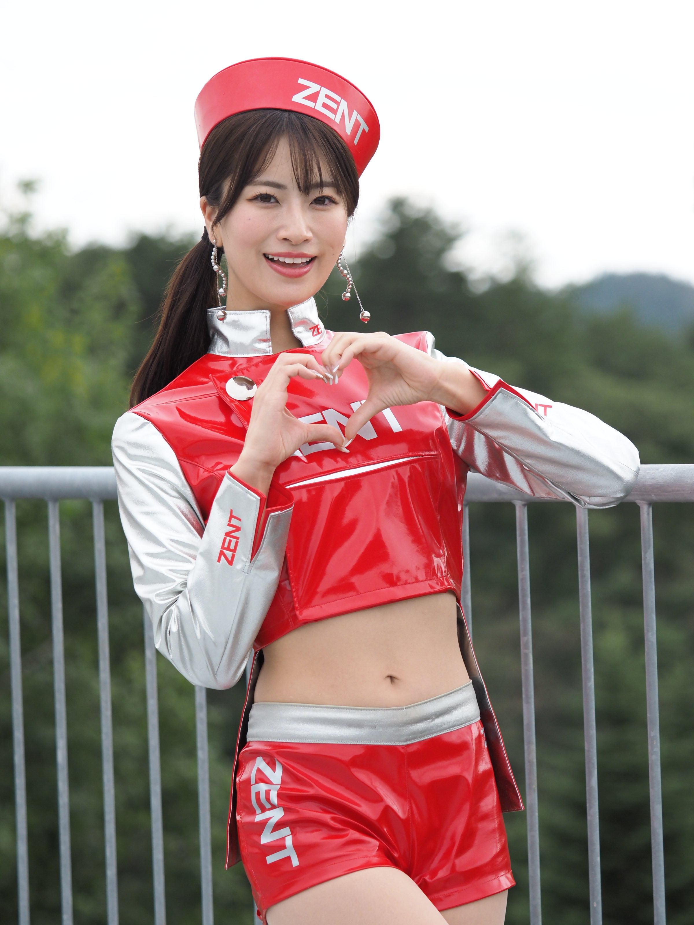 さやりん！ 定番》イージータックパンツ｜TIARA（ティアラ）｜商品詳細