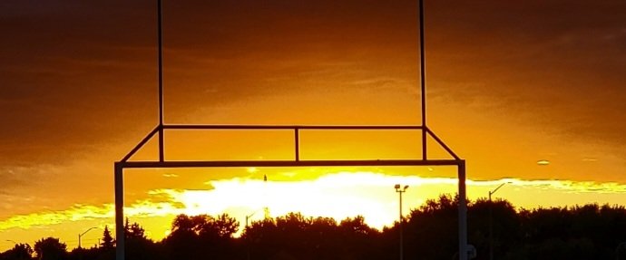 jacquesLeStrap1's tweet image. Just enough #Clouds for some cool views. #Sunset #keepitsmooth