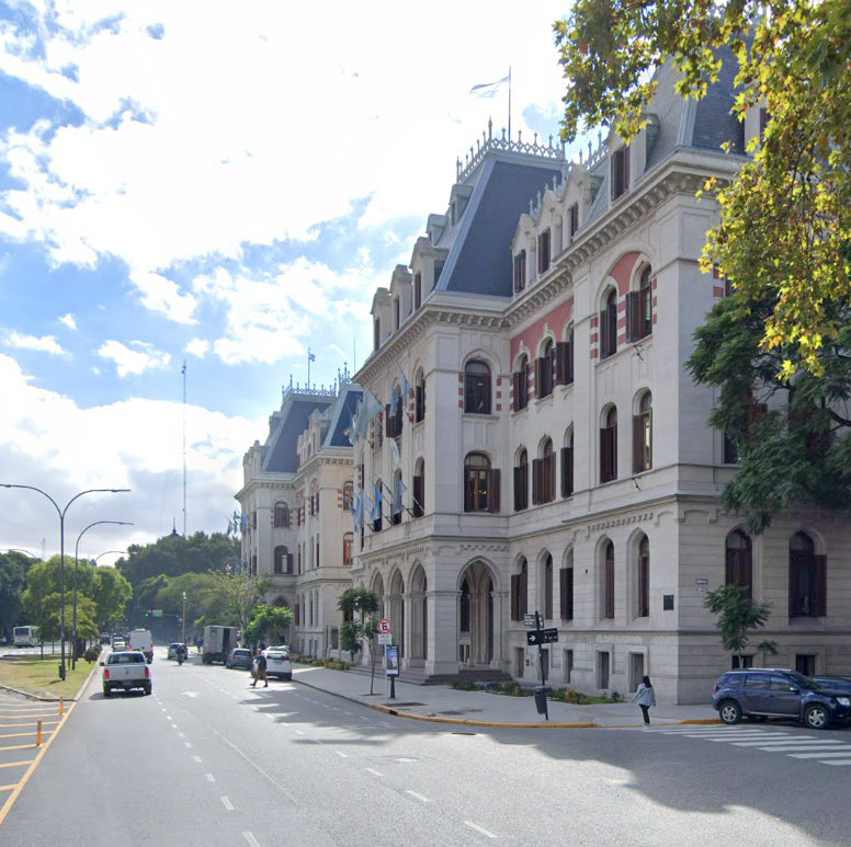 La ciudad se sigue viendo exactamente igual y hasta mejor. ¿Que queres en realidad que vuelva? El reparto de tierras a familias patricias?