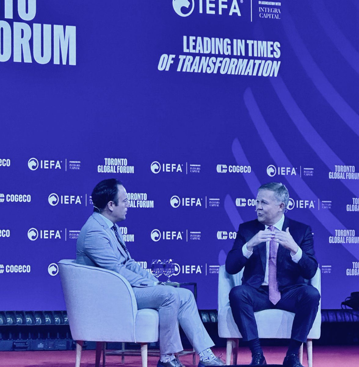 PTMunozledo's tweet photo. México invitado al Toronto Global Forum 2025, organizado bajo el lema "Escalando hacia un futuro sostenible". El Premier @fordnation habló sobre los retos del proteccionismo comercial y el CEO de Scotiabank Scott Thomson, del potencial de la inversión como motor del crecimiento. https://t.co/85OFvBCexc