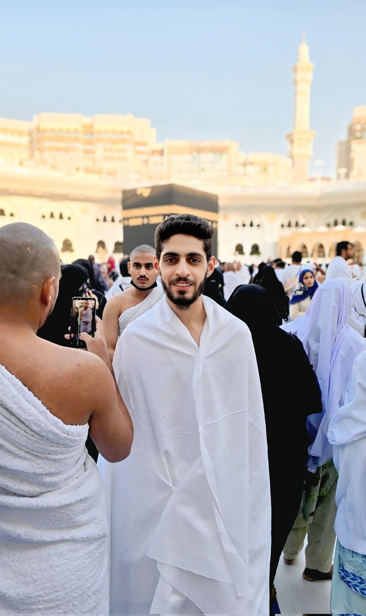 KElwakeel14's tweet photo. اللهم لك الحمد 🕋

رَبِّ أَوْزِعْنِي أَنْ أَشْكُرَ نِعْمَتَكَ الَّتِي أَنْعَمْتَ عَلَيَّ
 
 الحمد لله على تمام العمره ، اللّهم تقبّل منا ولا تترك لنا دعاء إلا وقد أجبته ، ولا ذنباً إلا غفرته ، اللهم أجعلها عمرةٌ مقبولة وسعيًا مشكورًا وذنبًا مغفورًا 🤲🤲 https://t.co/fJoW1f30L8