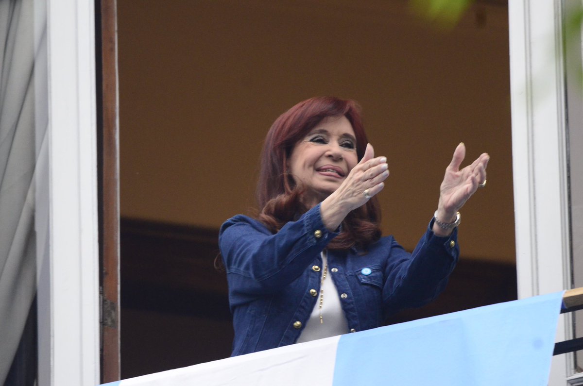 soyjuanmateo's tweet photo. 17 de Octubre en San José Once Once.
Cobertura para MDZ.
https://t.co/a8Z1i2S3Pu
-
#cfk #cristinakirchner #17deoctubre #peron #peronismo #mdz #mdzol #mdzonline #argra #reporterografico #photojojrnalism #fotoperiodismo #Argentina https://t.co/YOdiXjx39i