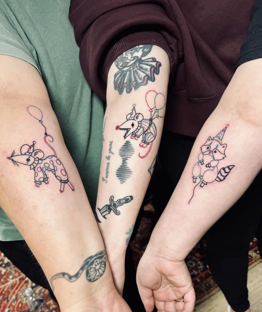 Sometimes you get matching tattoos with your best friends you met on twitch 💕

<a href="/oracleofcrying/">oracle</a> <a href="/cheeky_obsydien/">obsydien</a>