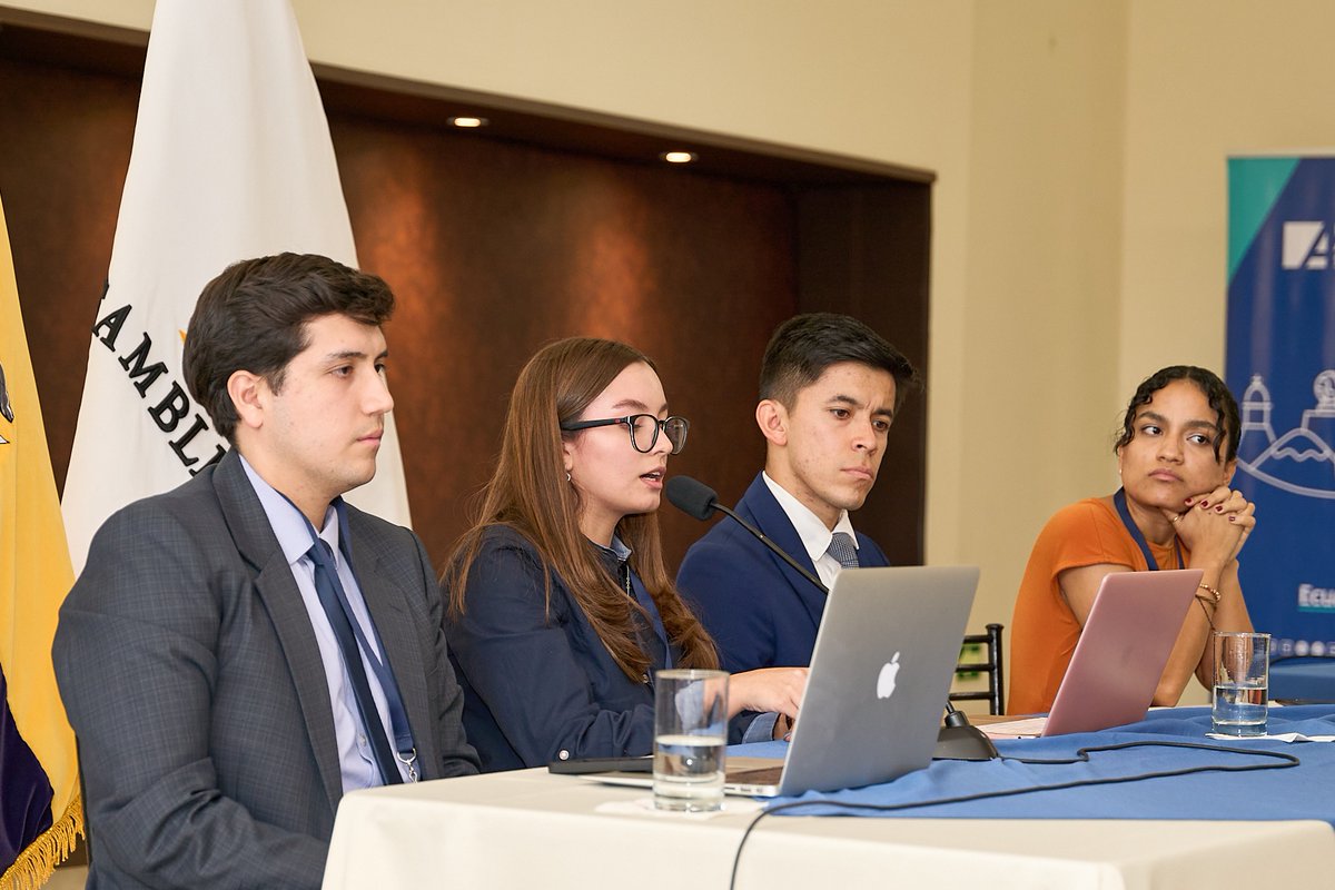 At the Legislative Forum held at the National Assembly of Ecuador, the law firm <a href="/DignidadDerecho/">Dignidad y derecho</a> presented a technical analysis of parliamentary initiatives that could strengthen or weaken the institution of the family