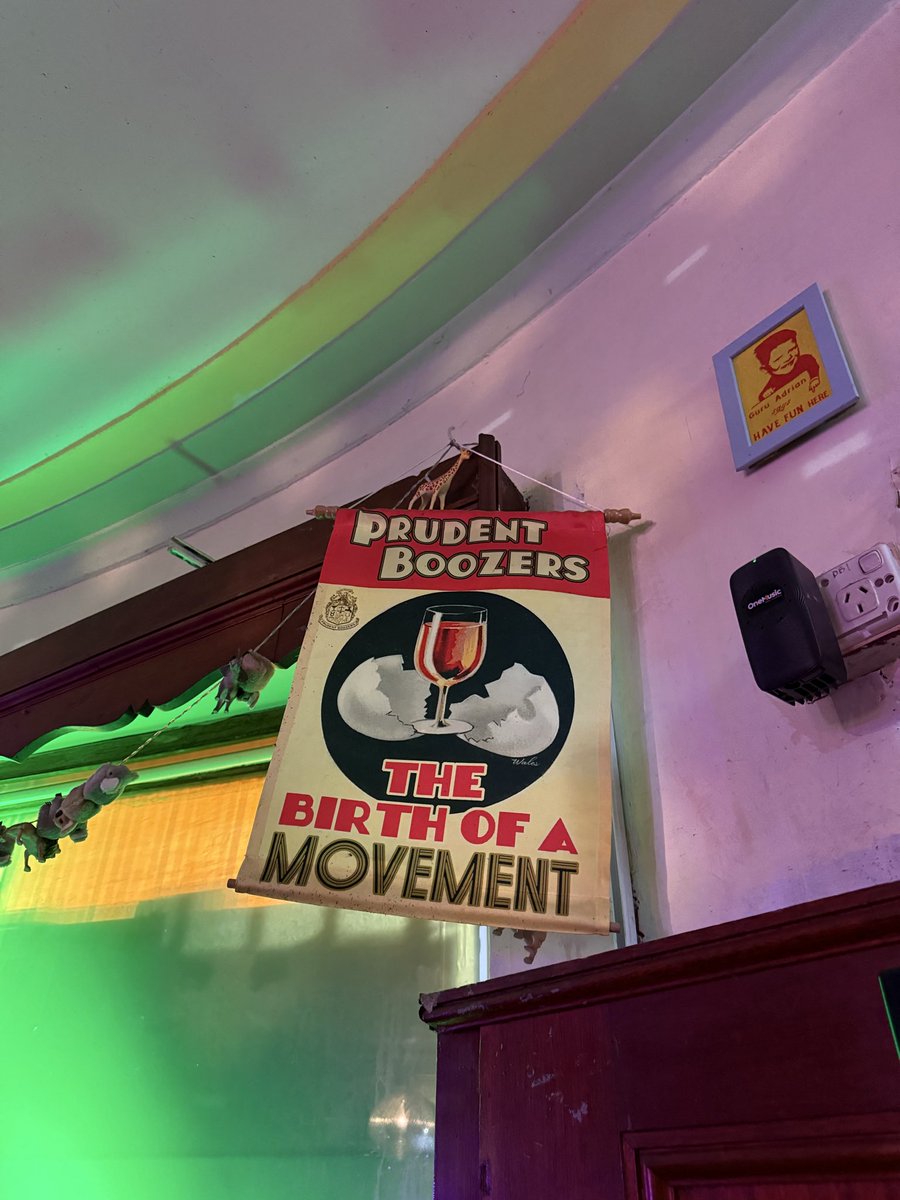 this might come as a shock to some of u but it turns out i love australia