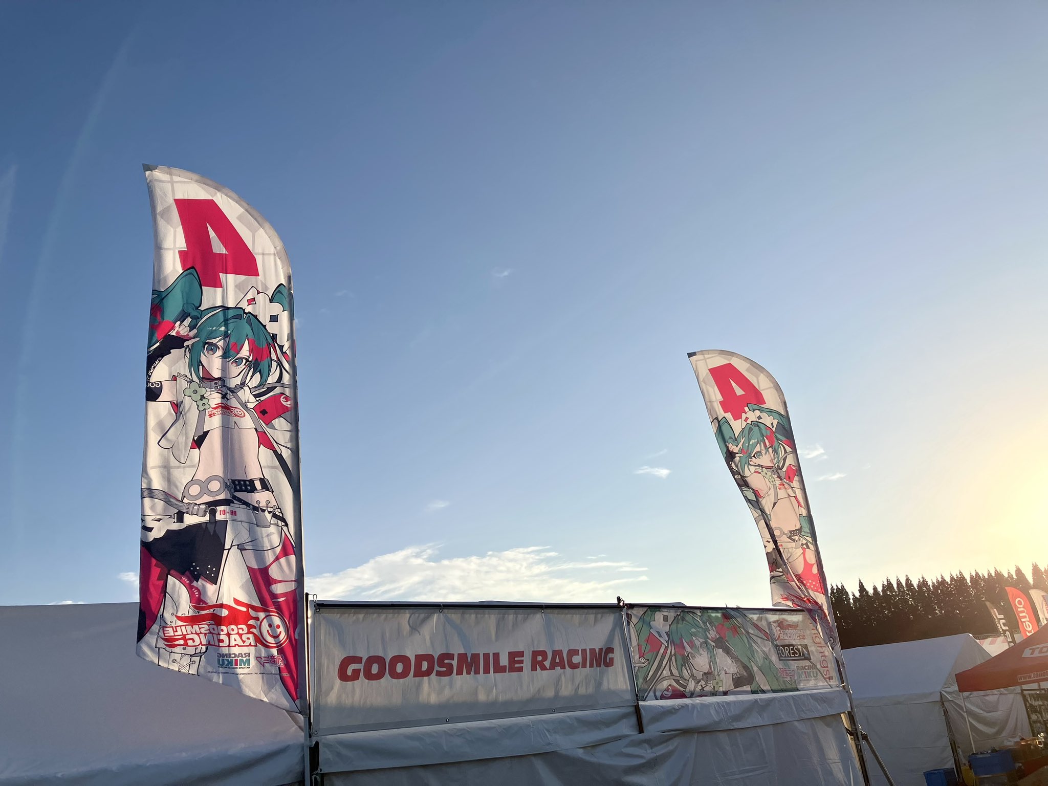 九頭の馬 アートオブジェ 縁起物/九頭馬/オブジェ/玉石彫刻風/うまく(馬九)行く/9頭馬