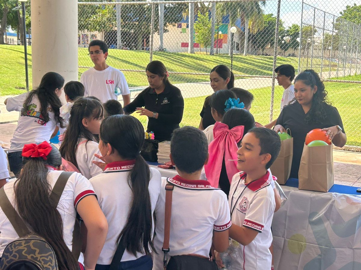 Hoy, el CAS participó junto al TEC de Monterrey, campus Culiacán en el evento “Teclandia” apoyando en talleres lúdico-educativos, con el objetivo de fomentar el desarrollo de valores, conocimientos y habilidades en salud y bienestar a niñas y niños de primaria. 🩵🙌🏻