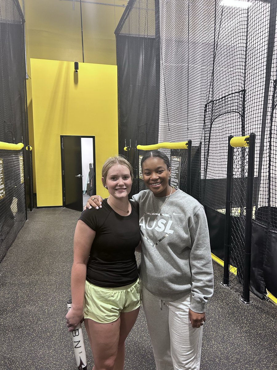 Always a great time with <a href="/2seas__/">Odicci Alexander</a>!!! Loved getting to visit/tour <a href="/SF3Softball/">Sixfour3</a> Richmond!! <a href="/LLGProspects16u/">LLG Prospects 16u</a> <a href="/Org_LLG/">Lady Lightning Gold Org Account</a> <a href="/LawsonGerland/">Lawson Gerland</a>