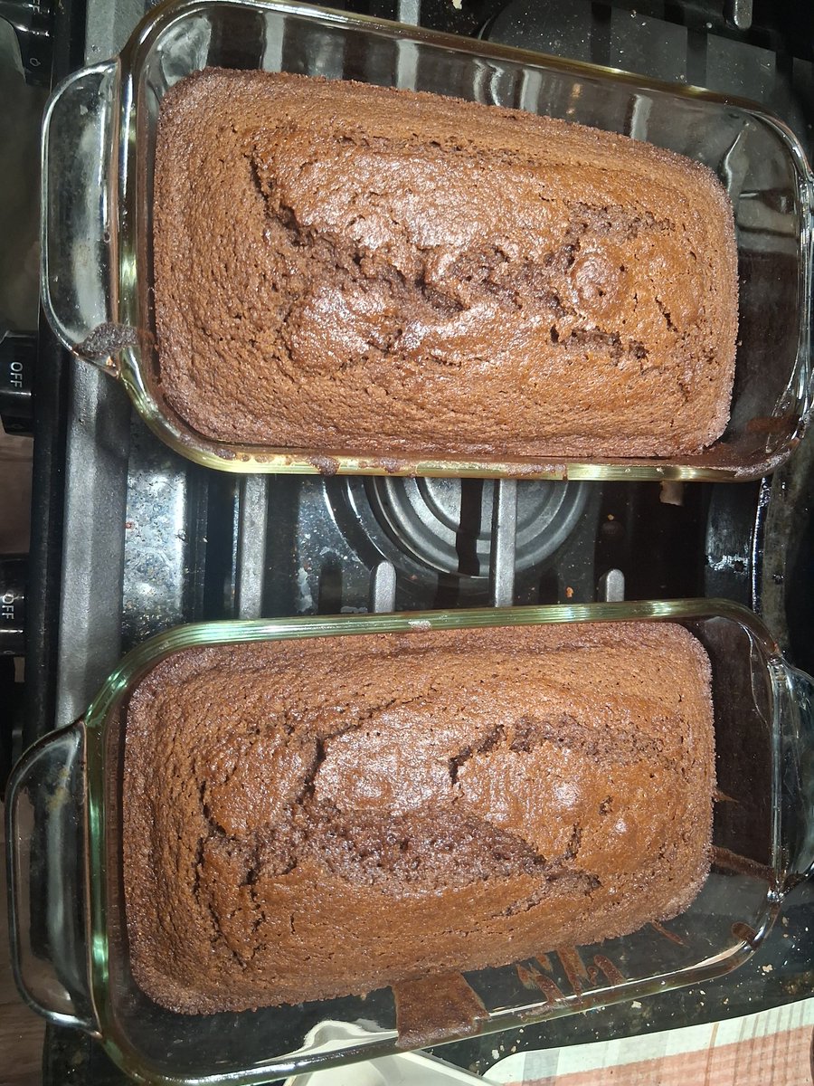 Take 2 on gingerbread. Made a couple adjustments to recipe, then split into bread pans instead of cake pan. Should be interesting.