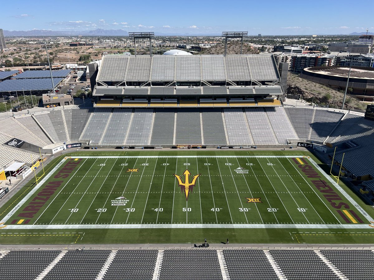 ASUGroundsCrew's tweet photo. Party like it’s 1975! We love the Three Stripe Life!! See y’all tomorrow at 1pm!

@adidas 
@adidasFballUS https://t.co/gNfLPSElc8