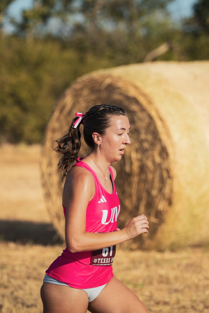 UIW Track and XC tweet media