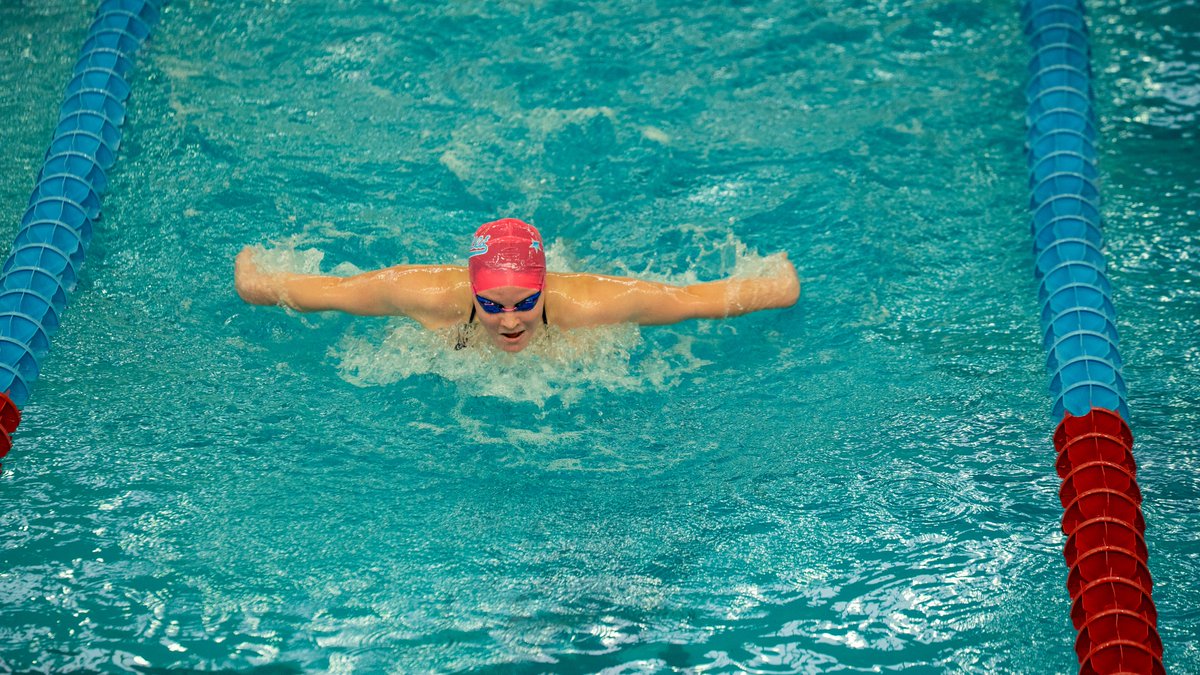 Pink meet action 📸

#ChicagosCollegeTeam