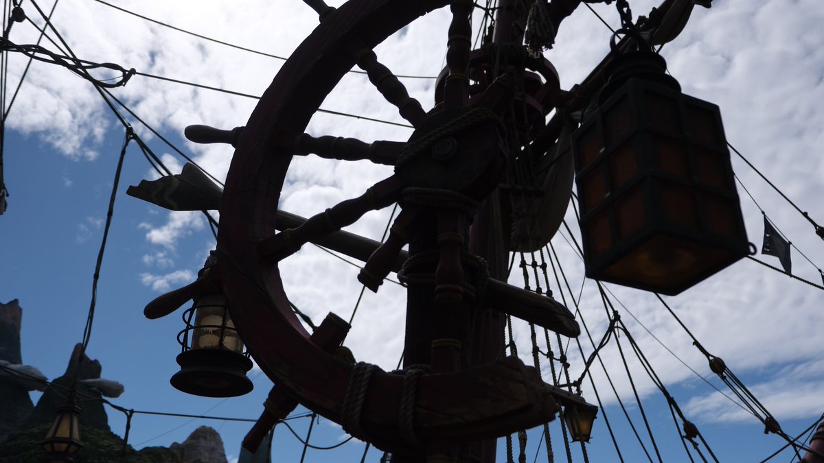 土曜日おはようございます。
新エリアで撮った1枚
📸    X-T5
 レンズ   XF18-55mm F2.8-4 R LM OIS
#カメラ #カメラ初心者 
 #カメラ好きな人と繋がりたい 
 #東京カメラ部
 #fujifilm  #fujifilmxseries 
 #キリトリセカイ  #ファインダー越しの私の世界