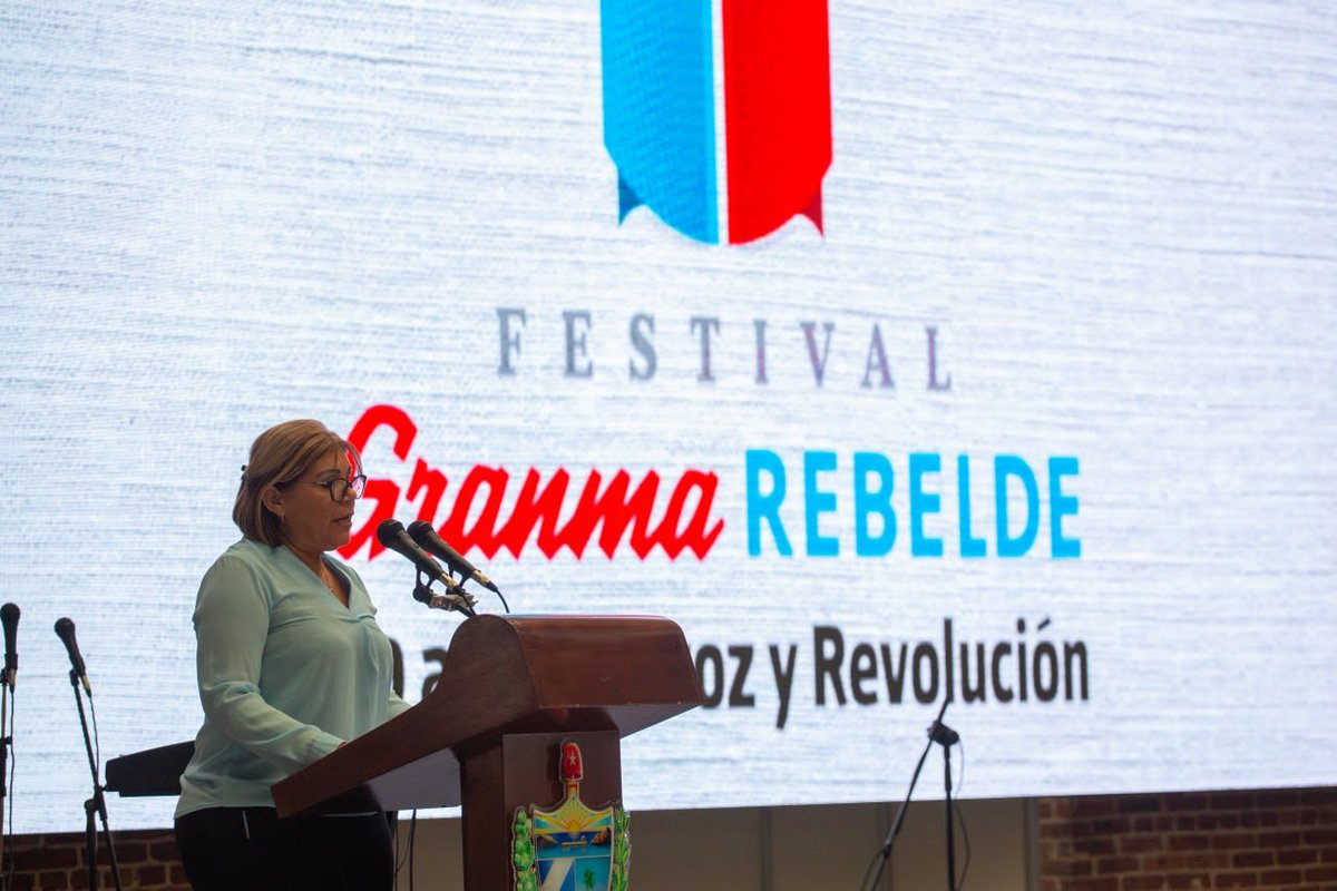 Con la presencia de <a href="/DiazCanelB/">Miguel Díaz-Canel Bermúdez</a> quedó inaugurado el Festival Internacional Granma Rebelde, que celebra el aniversario 60 de Granma y Juventud Rebelde, periódicos fundados por el Comandante en Jefe Fidel Castro, cuyo centenario celebraremos el próximo año. 
#DePieYCombatiendo