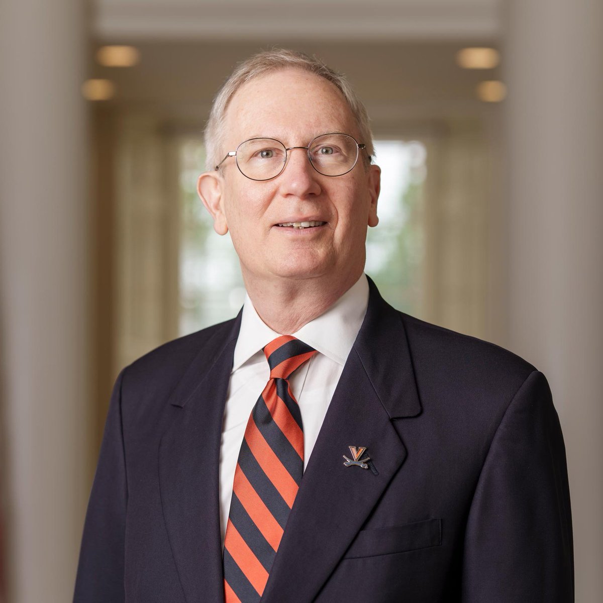 DisavowTrump20's tweet image. 🚨NEW: The University of Virginia has rejected the Trump Administration’s offer of federal funding in exchange for aligning with Trump’s agenda, joining other universities standing up for free speech.
RETWEET to thank UVA interim President Paul Mahoney for standing up to Trump!