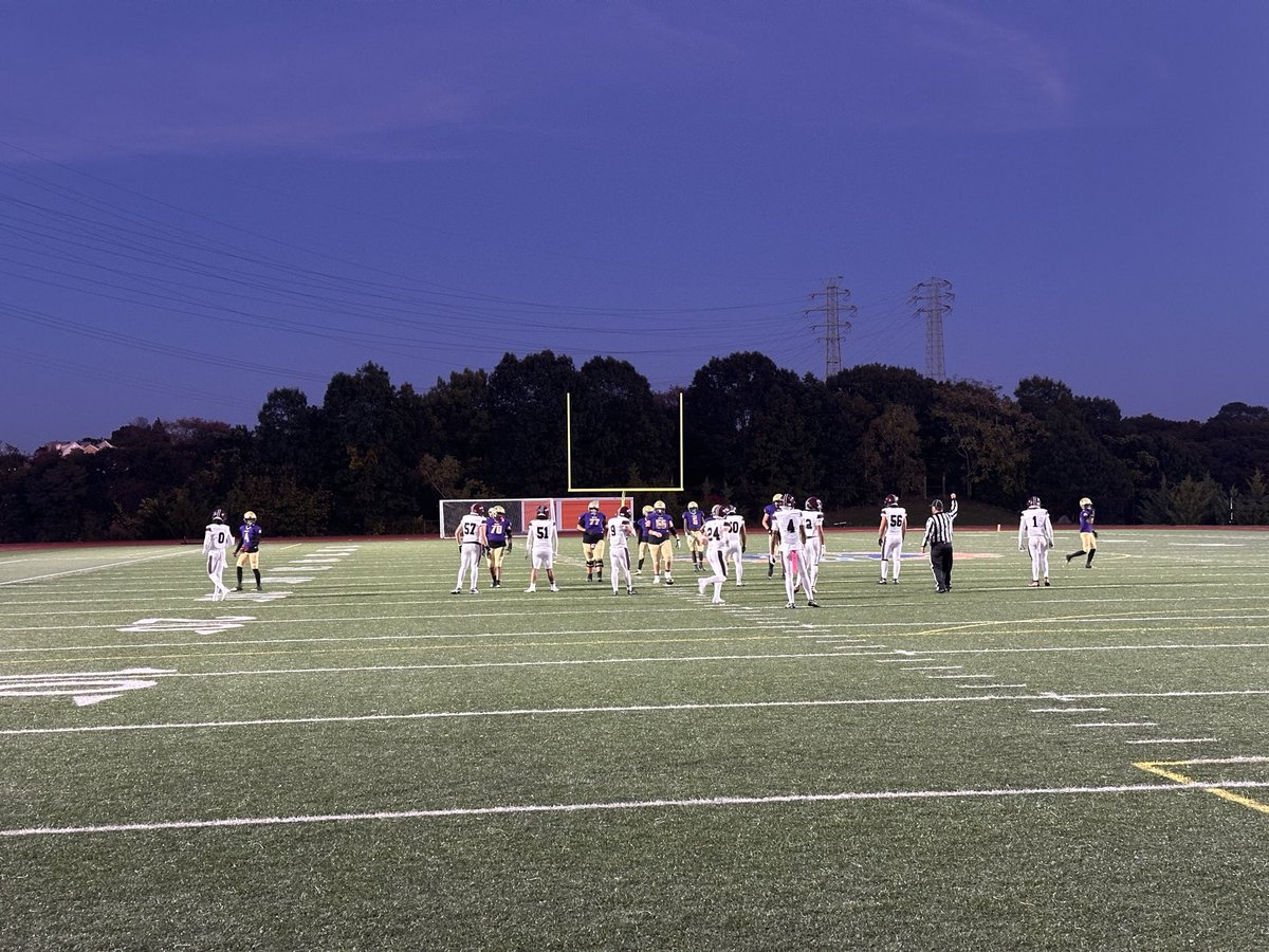 RRyanmedeiros's tweet image. #Pick6: Starting at Max Read Field, where La Salle is playing Saint Ray’s.
14-7 early in the second quarter, including a deflected pass that led to a crazy touchdown for the Rams.
Highlights tonight on Pick 6. @ABC6