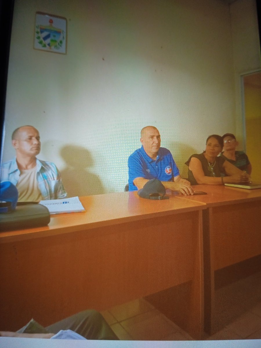FaroManati's tweet image. #DesdeManati.
#RadioManati recibió en su sede al 1er Secretario del PCC en las Tunas Osbel Lorenzo Rodríguez quien intercambio con trabajadores y directivos temas de interés para nuestra sociedad.
#RadioManati.
