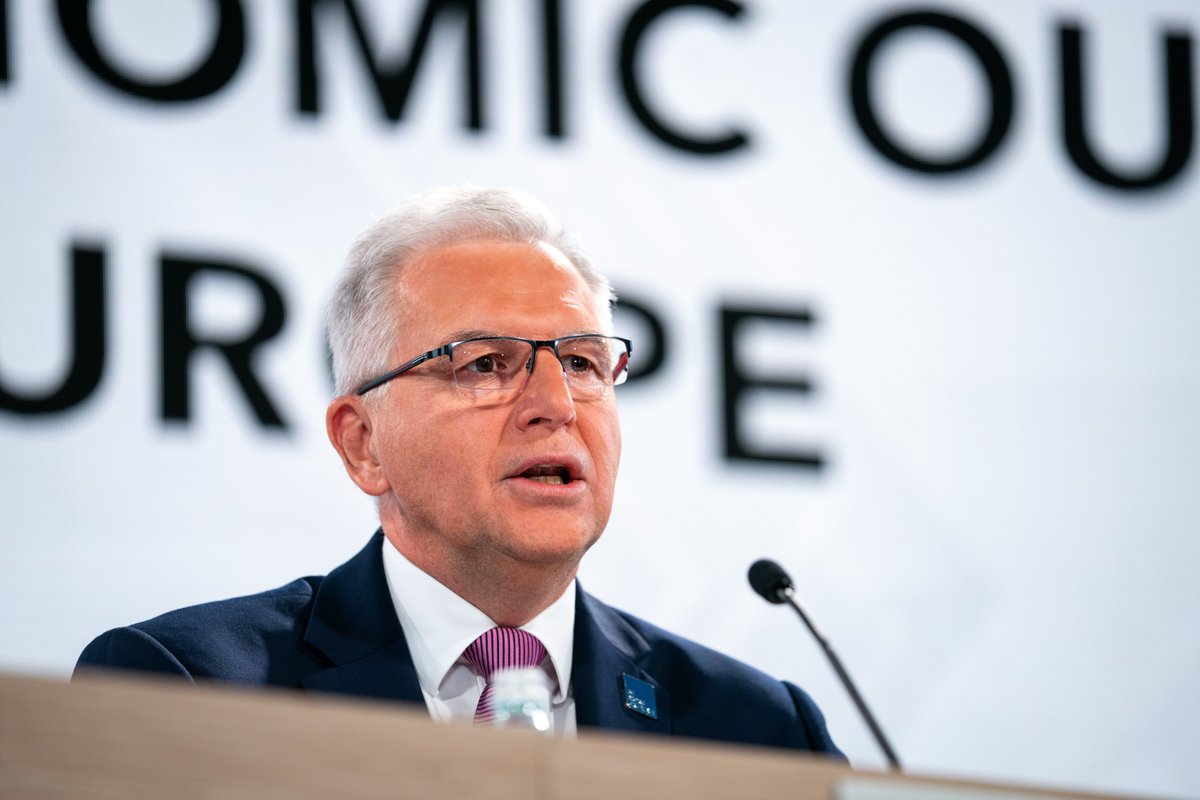 IMFinEurope's tweet image. Europe has skillfully weathered many large shocks, but the lingering damage is starting to leave a mark.
Growth momentum is fading toward a mediocre medium-term outlook.
Find out more on the IMF's Regional Economic Outlook for Europe: imf.org/en/Publication… #IMFMeetings