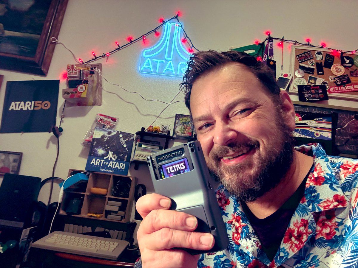 ballistikcoffee's tweet image. So my @modretro #Chromatic arrived today! Only took 2 days to get to me after my order! That’s a record! Plus: I’m speechless! For once! This #GB &amp;amp; #GBC player is just incredible! Can’t wait to play #Hermano, use my #Koss ears &amp;amp; post my #review soon to #BCB! #Modretro #Gaming