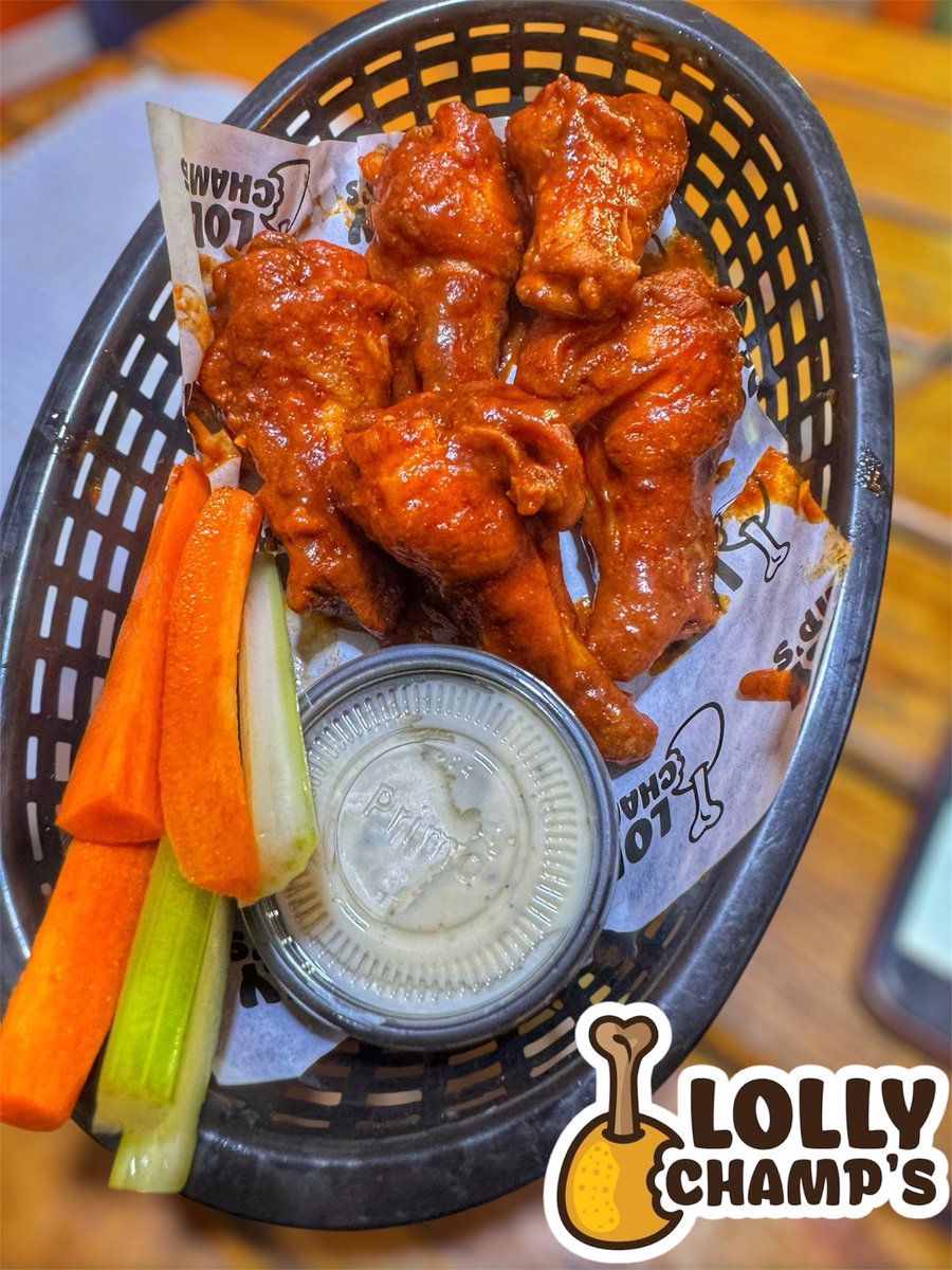 ¿QUÉ TAL UNAS ALITAS PARA BOTANEAR? ❤️‍🔥🌶️😀
Pídelas en salsa de la casa y descubre su delicioso  sabor único. 🤤 #ABIERTO de 3:30 PM a 11:30 PM🕞