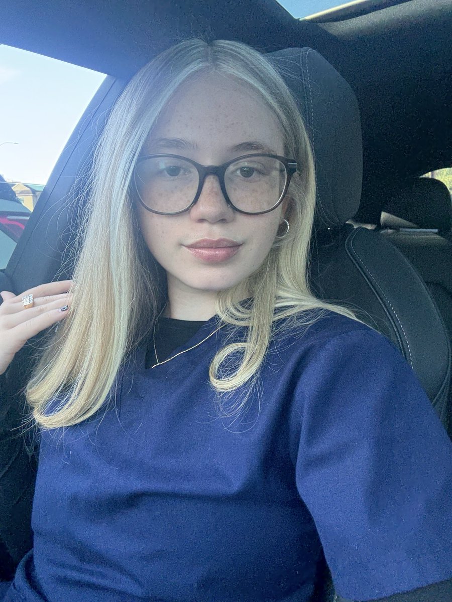 trapqueen tweet media