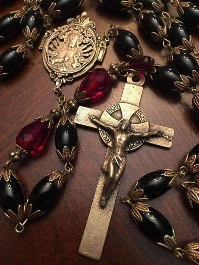 AJesusporMaria5's tweet image. Sagrado Corazón de Jesús, yo me doy a ti por María.