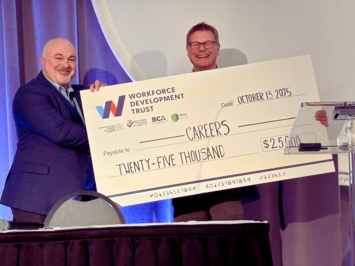 The Workforce Development Trust presented @careersnextgen with $25K at #NCLRA2025, accepted by President Stefan Rutkowski. The donation supports skilled trades access for AB youth, a shared priority for CLRA and WFDT partner @BuildingTradesAB.
#SkilledTrades #BuildYourFuture