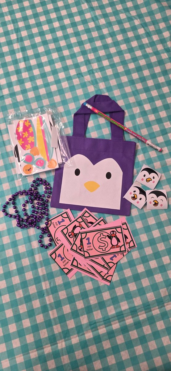 o_cabrera3's tweet photo. a JiJi-themed prize for a well-deserved mathematician! completing all puzzles on ST Math earns big rewards π§ ππ²π @HillHawksES @JeanaMAdams @Soria2126 https://t.co/Q4fK2IivXP