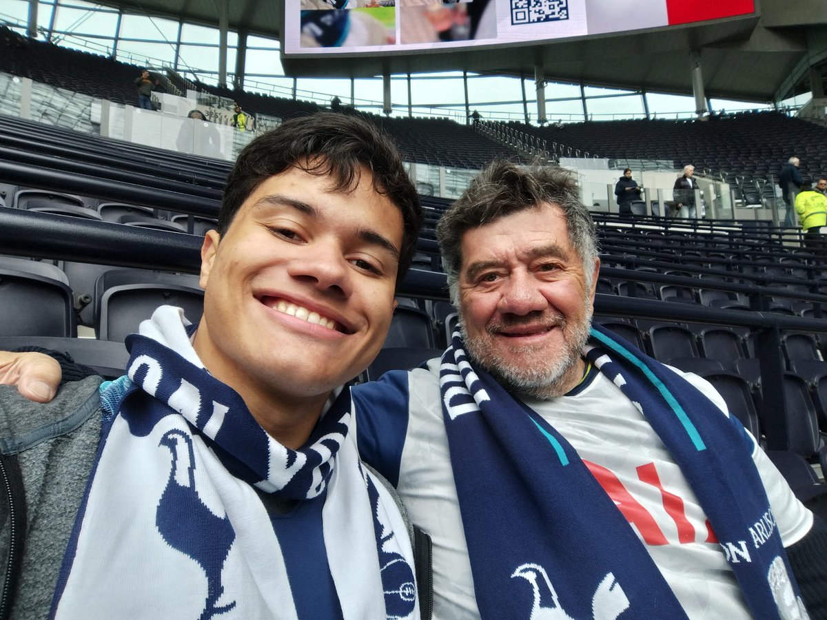 moonbitsy's tweet photo. @leftythfc By the way, I'm from São Paulo - Brazil and was 15 in 2018, so it makes all of this even crazier.

TTID and COYS 🤍 https://t.co/vrxwpgYHnT